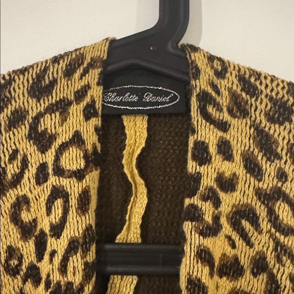 Leopard Print Shawl - Picture 5 of 8